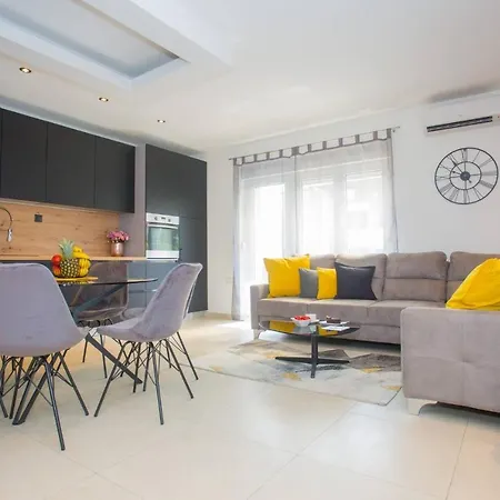 فيلة Spacious Luxury In Vibrass