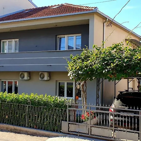 Spacious Luxury In Vibrass فيلة *